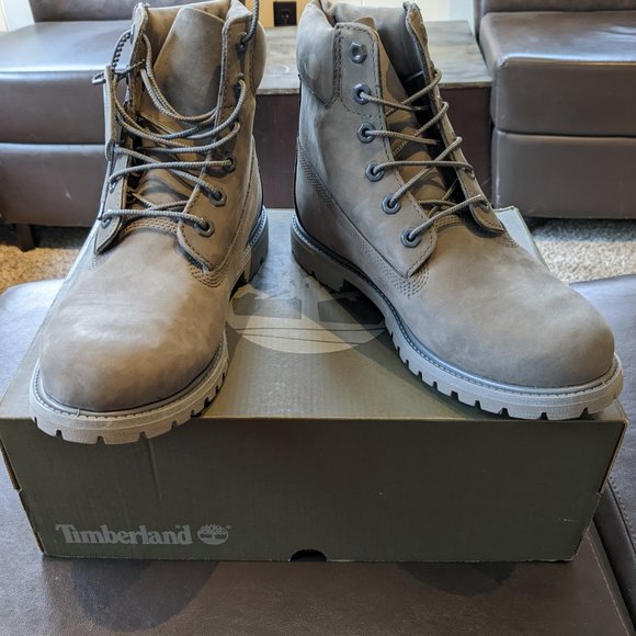 9.5 women's Timberland boot Grey Nubuck 6in - NEW - Picture 6 of 10